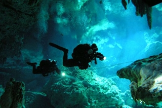 Buceo en un cenote